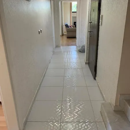 Camlikta Deniz Manzarali 5+1 *